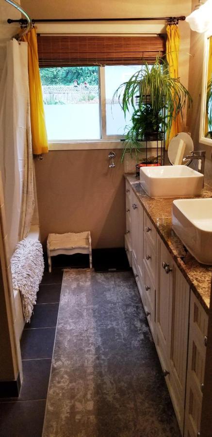 Creekside Bed And Breakfast Guest Room Deerhorn المظهر الخارجي الصورة